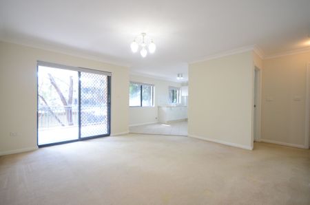 2 Bedroom Spacious Unit - Photo 3