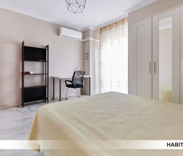 Calle Orfebre Domínguez Vázquez, Sevilla, Andalusia 41008 - Photo 3