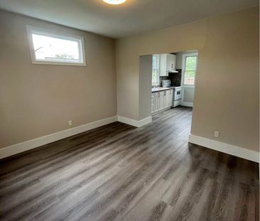 For Lease - 6083 Dunn Street, Niagara Falls, Ontario - Photo 2