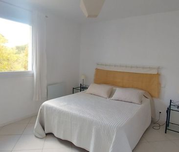 Location Maison Simiane-collongue - Photo 4