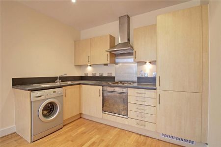2 bedroom apartment to rent - Photo 2
