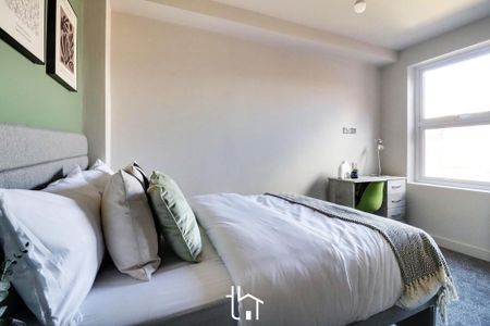 1 bedroom in a house share to rent - Photo 2