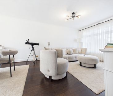 Pool Road, West Molesey, KT8 - Photo 1