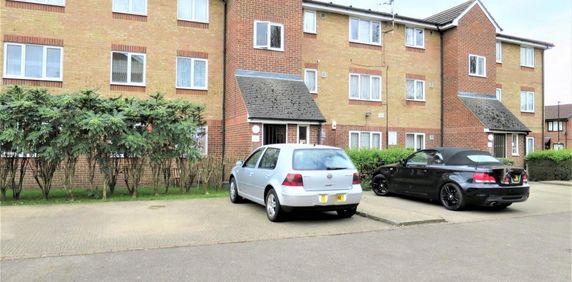 2 bedroom flat to rent - Photo 2