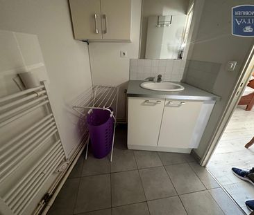 Location Appartement 2 pièces 32m² BOURG EN BRESSE 01000 - Photo 3