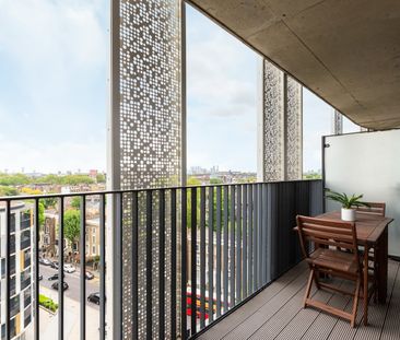 1 Bed Flat, Atkins Square, E8 - Photo 3