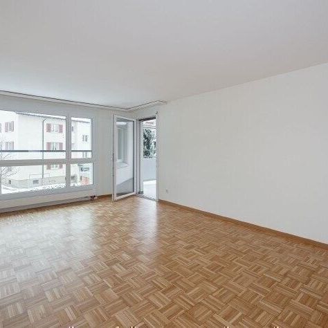 You will feel at home here – an attractive house with a garden sitting area - Foto 1