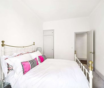 A charming one bedroom apartment with a private patio garden. - Photo 6