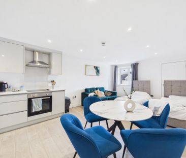 Desford Way, Ashford, Surrey,TW15 - Photo 5