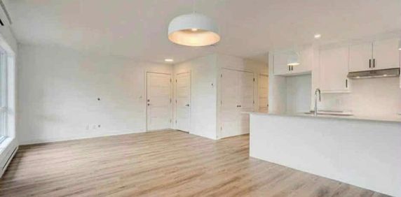 Logement 5 1/2 à louer avec vue sur le golf de Valleyfield - Photo 2