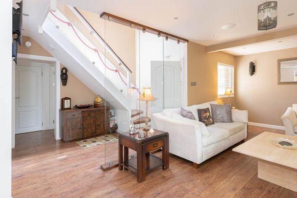 5 bedroom detached house to rent - Photo 1