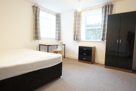 Basement Flat 54 Holyhead Road - Photo 3
