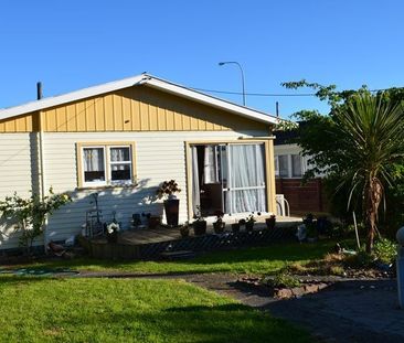 Cosy and Super Central! - Photo 6