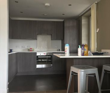 Room in a Shared Flat, Ridgway St, M4 - Photo 2