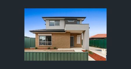 1/10 Erindale Avenue, Deer Park, VIC 3023 - Photo 2