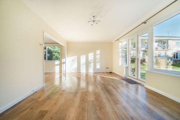 2 bedroom maisonette to rent - Photo 1