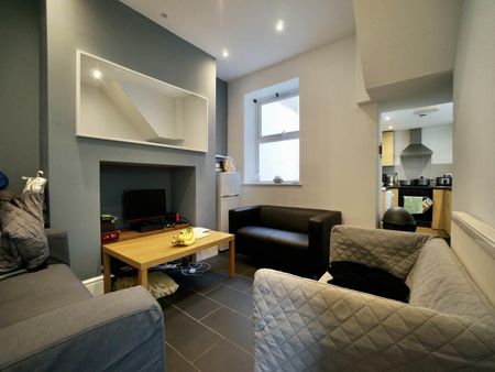 10 College Road - Photo 2