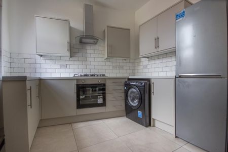 1 bedroom in a house share to rent - Photo 5