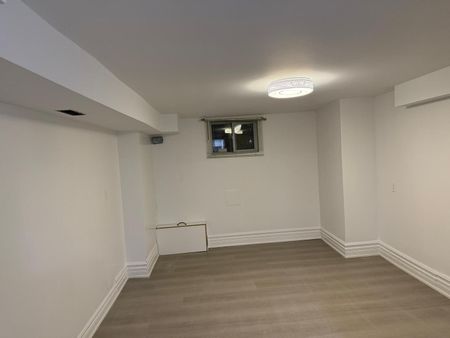 For Lease - 2913 Kingston Road, Toronto, Ontario - Photo 5