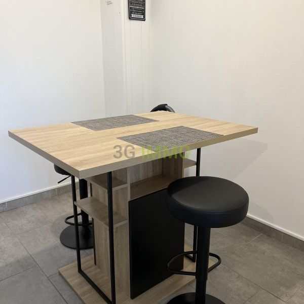 Location / . - Photo 1