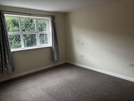 2 bedroom ground floor flat to rent - Photo 3