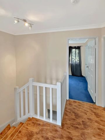 “Charming 3-Bedroom Townhouse in Forest Lake” - Photo 4