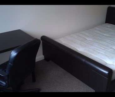 4 Bed Semi-Detached House, Templars Fields, CV4 - Photo 4