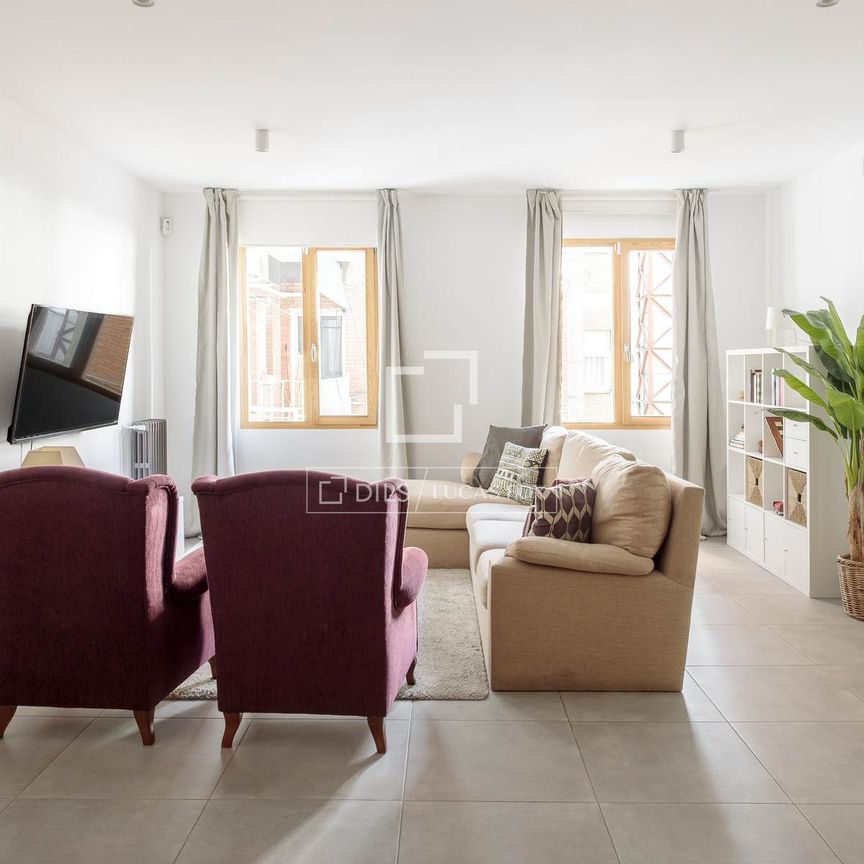 Excellent 1 Bedroom apartment for rent in Hispanoamérica, Madrid - Photo 1