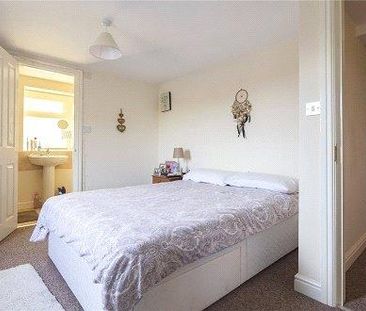 4 bedroom semi-detached house to rent - Photo 5