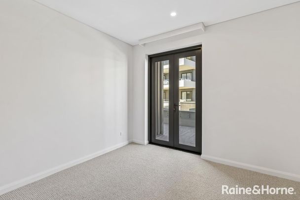 D308/89 John Whiteway Dr, Gosford, NSW 2250 - Photo 1