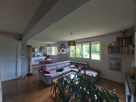 Apartment - Photo 2