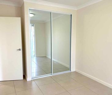 Modern 3 Bedroom Villa In Desirable Location - Photo 6