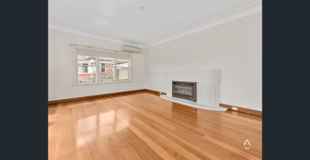 Spacious Family Home with Stunning River & Mountain Views - Photo 2