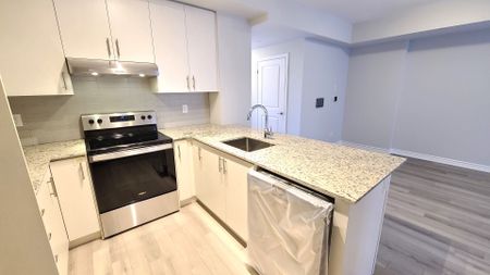 For Lease - 349 Wheat Boom Drive Unit# 207-A, Oakville, Ontario - Photo 5