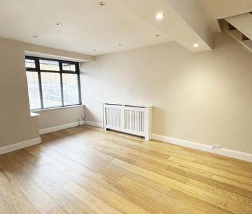 3 bedroom end of terrace house to rent - Photo 2