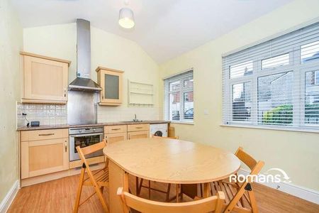 Cricklade Street, Swindon, Wiltshire, SN1 - Photo 5