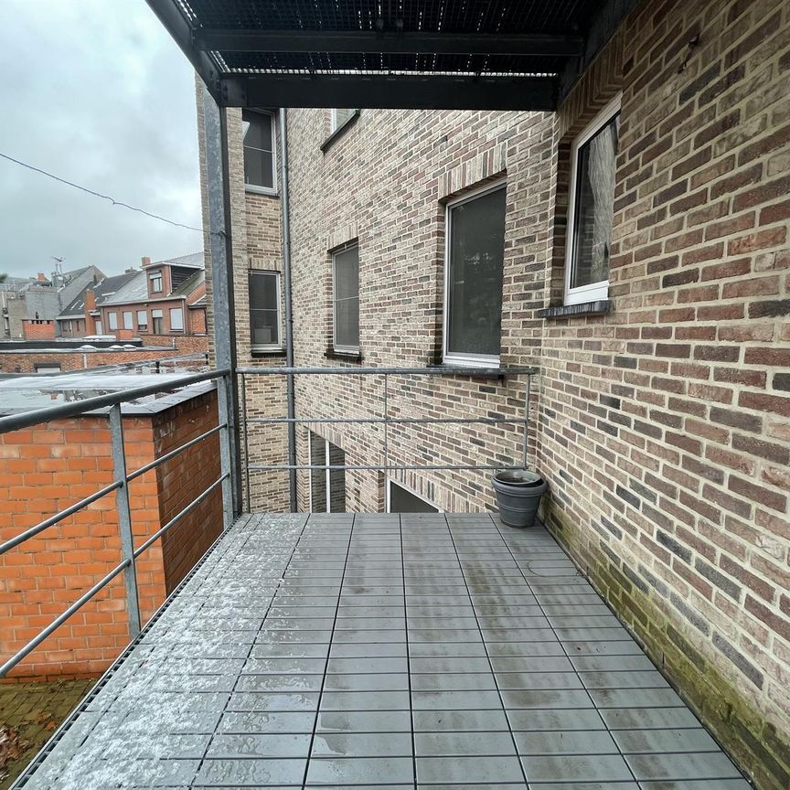 Licht en ruim appartement met terras in hartje Rijkevorsel - Photo 1