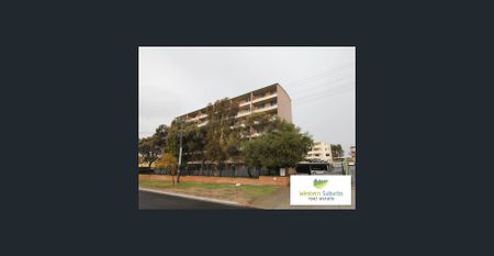 Modernised Apartment in Secure Complex - Photo 4