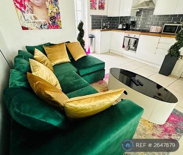 2 bedroom end of terrace house to rent - Photo 2