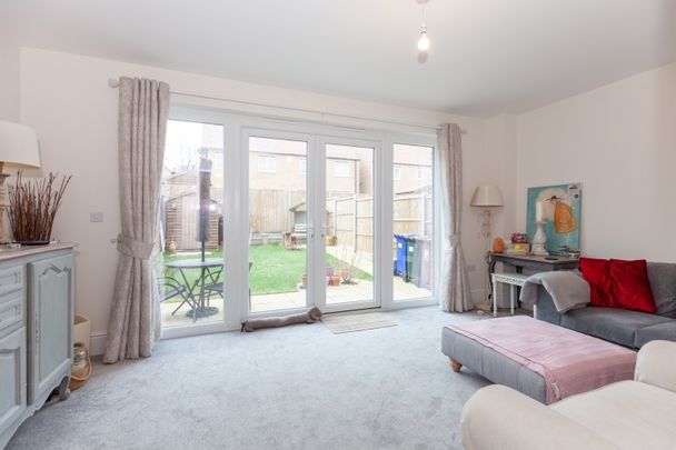 Bidwell Road, Banbury - Photo 1