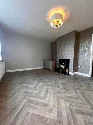 16 Hillmount Gardens, Larne, BT40 1TF - Photo 1