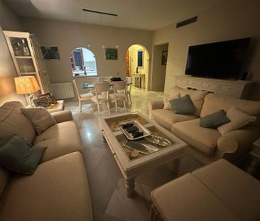 Middle Floor Apartment in Benahavís - Photo 3