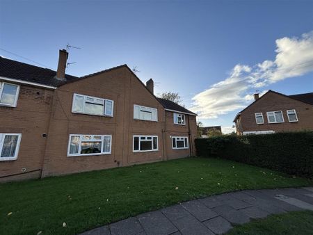 2 bedroom ground floor flat to rent - Photo 4