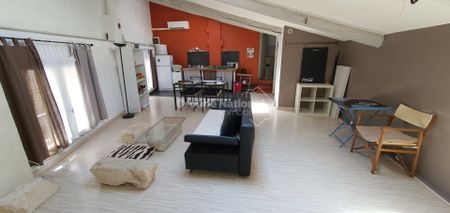 AVIGNON INTRA MUROS Appartement meublé., - Photo 3