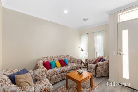 16 Hodgson Rise, Mernda - Photo 4