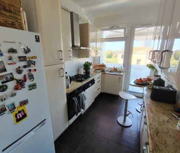 Location Appartement 3 pièces 81m² MARSEILLE 8ème - Photo 6