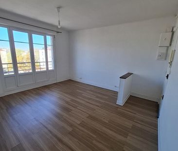 Location Appartement 3 pièces 63m² - Photo 3