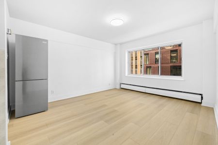 1900 Av. Lincoln, #114 - Photo 4