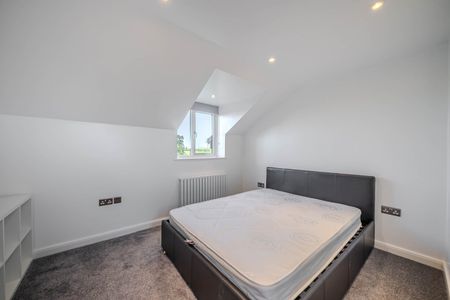 3 bedroom detached house to rent - Photo 4