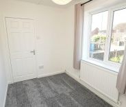 2 bed Flat for Rent - Photo 6
